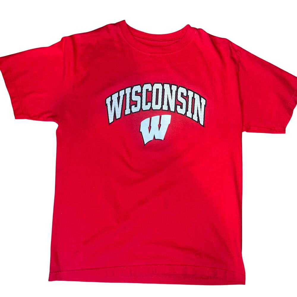 Badgers NCAA Red T-Shirt University of Wisconsin Logo Tee College Game Day Shirt